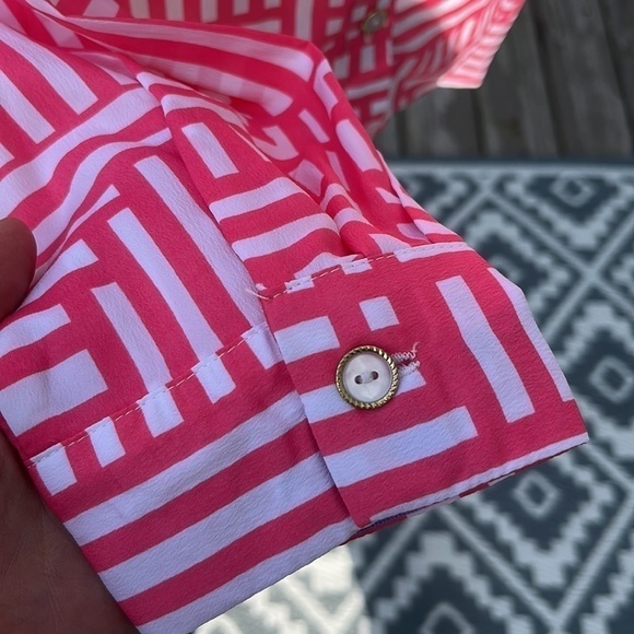 Bob Mackie Pink White Geo Print Button Up Shirt size 1X or XL blouse top NWOT - Picture 8 of 11